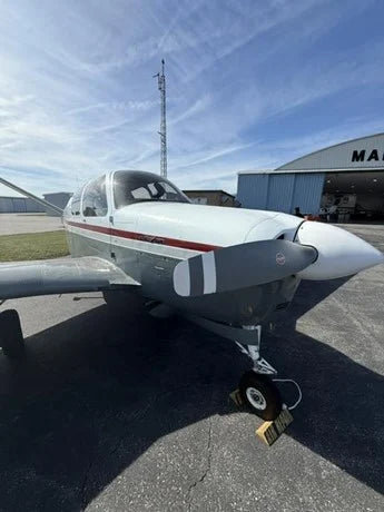 Beetchcraft D35 BONANZA 1953..